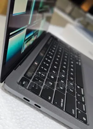 New Laptop Apple MacBook Pro 2022 M2 8GB Apple M2 SSD 256GB