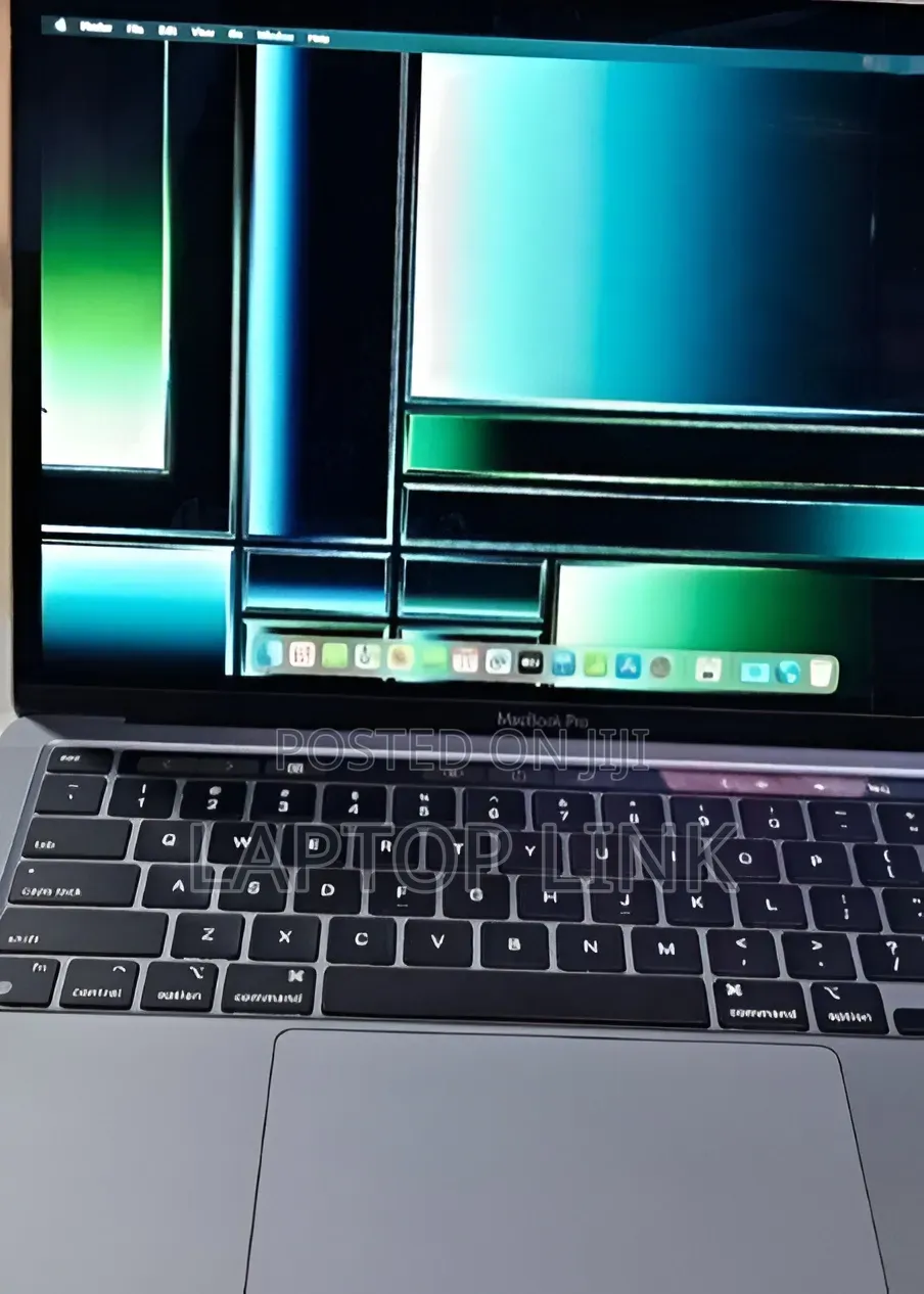 New Laptop Apple MacBook Pro 2022 M2 8GB Apple M2 SSD 256GB
