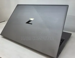 New Laptop HP ZBook Firefly G8 16GB Intel Core i7 SSD 512GB