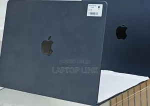 New Laptop Apple MacBook Air 2025 M4 16GB Apple M4 SSD 256GB