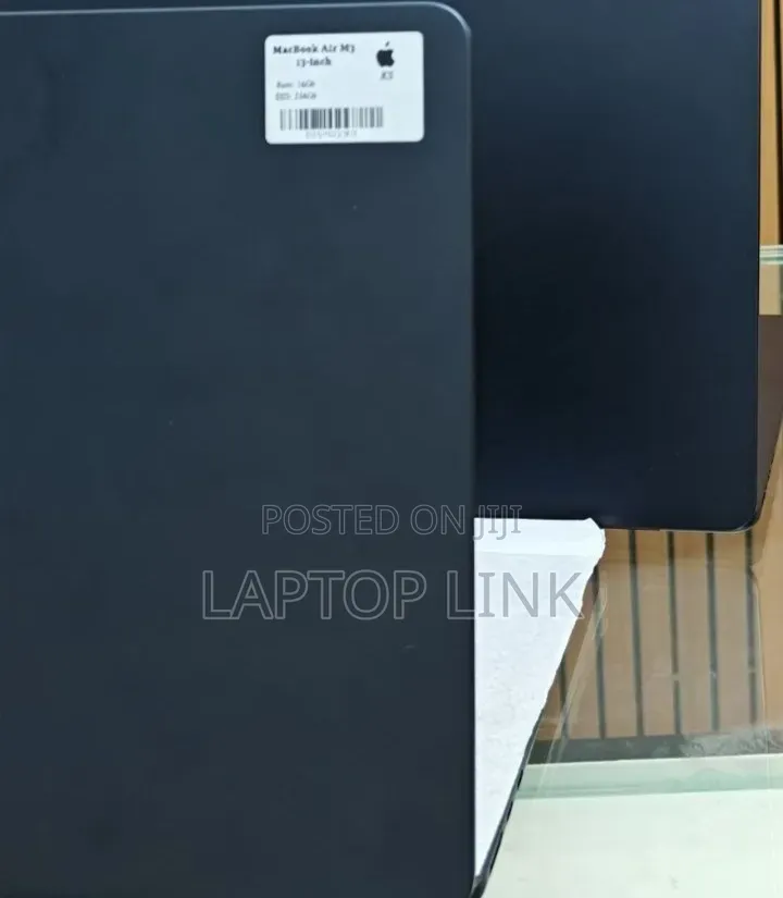 New Laptop Apple MacBook Air 2025 M4 16GB Apple M4 SSD 256GB