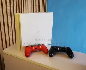  PlayStation 4 Slim Model | 5 ጌሞች ተጭነውበት ለሽያጭ