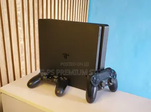 PS4 Slim ለGame Zone እና ለቤት የሚሆን