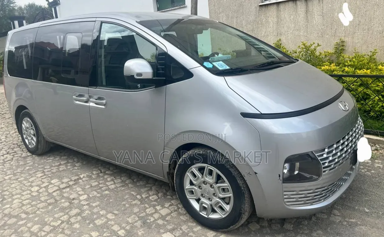 Hyundai Staria 2023