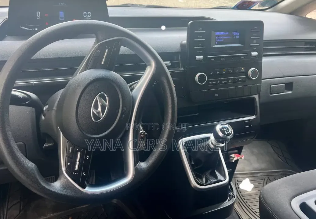 Hyundai Staria 2023
