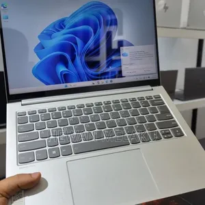 New Laptop Lenovo Ideapad 3 16GB AMD Ryzen 7 SSHD+SSD 512GB