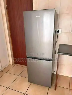 Hisense 42oL Refrigerator