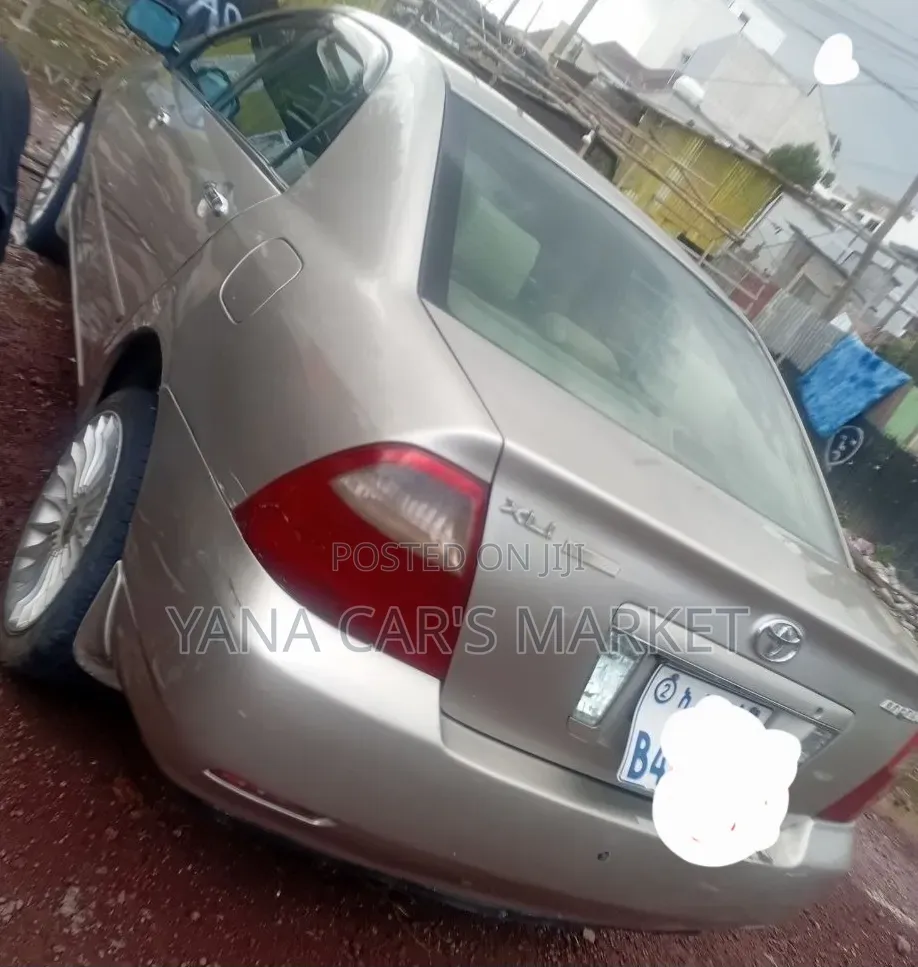 Toyota Corolla 2007 Gold