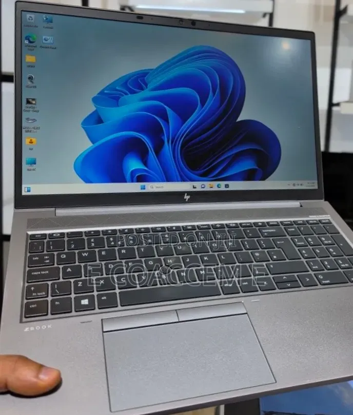 New Laptop Lenovo 16GB Intel Core i7 SSD 512GB