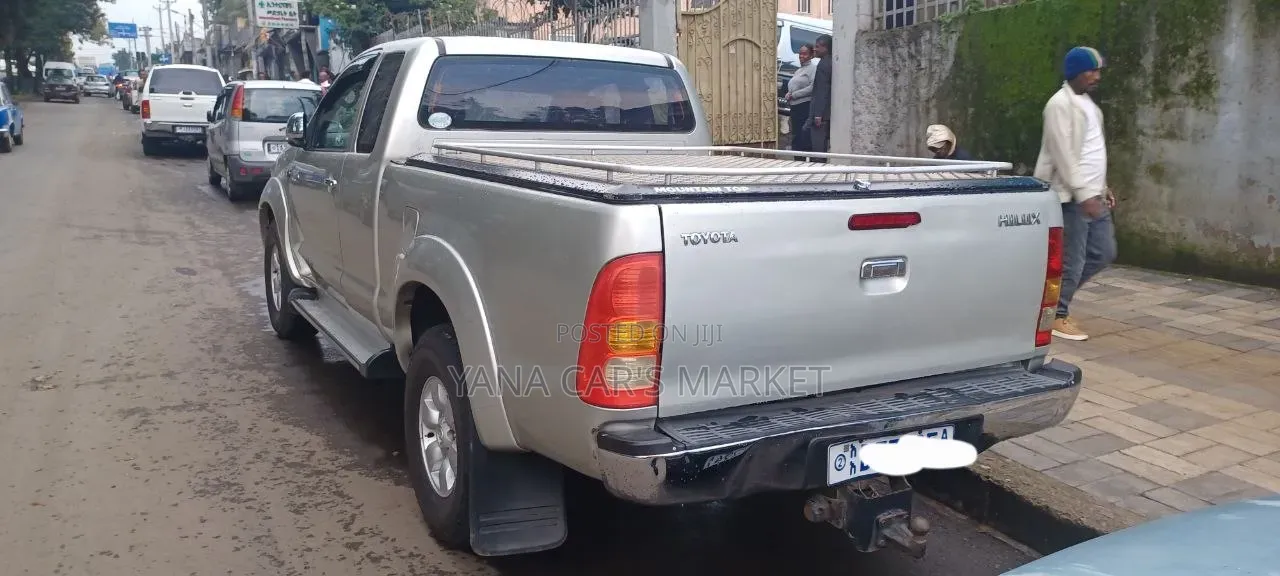 Toyota Hilux 2006 Green