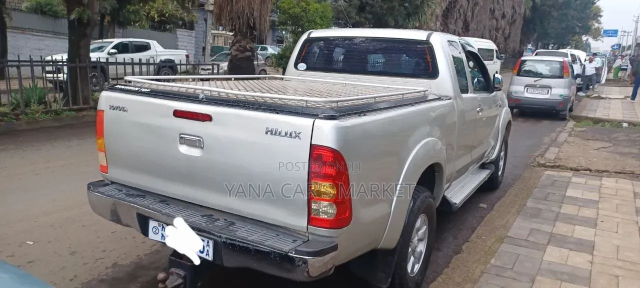 Toyota Hilux 2006 Green