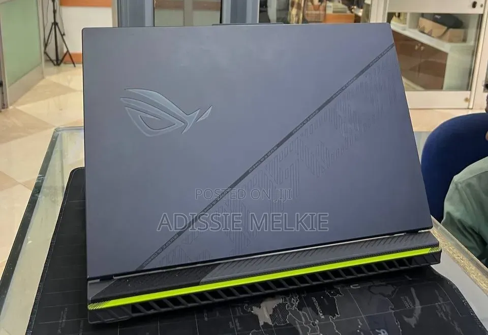 New Laptop Asus ROG Strix G15 16GB Intel Core i9 SSD 512GB