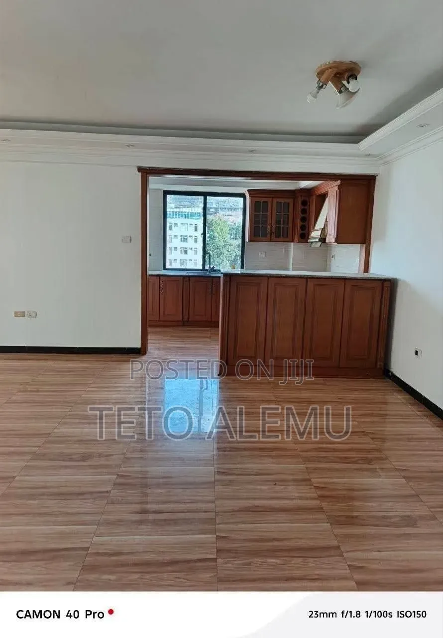 3bdrm Apartment in 🏡 በአስቸኳይ ለሽያጭ – ቅንጡ, Bole for sale