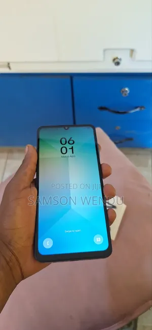 Samsung Galaxy A06 64 GB Black