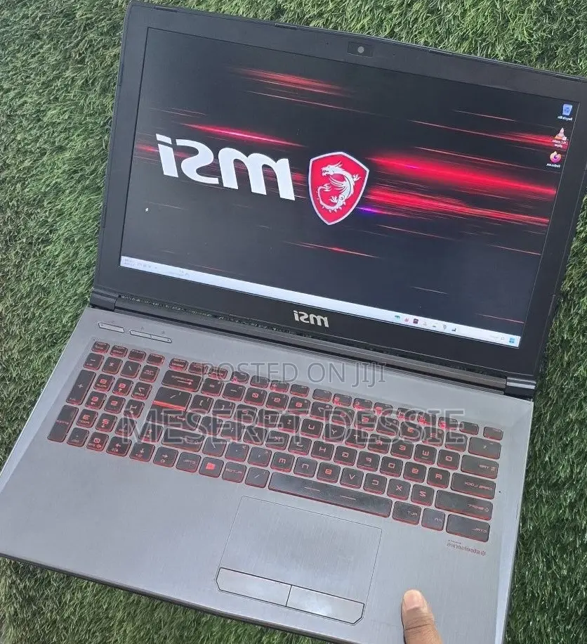 New Laptop MSI 16GB Intel Core i5 SSD 256GB