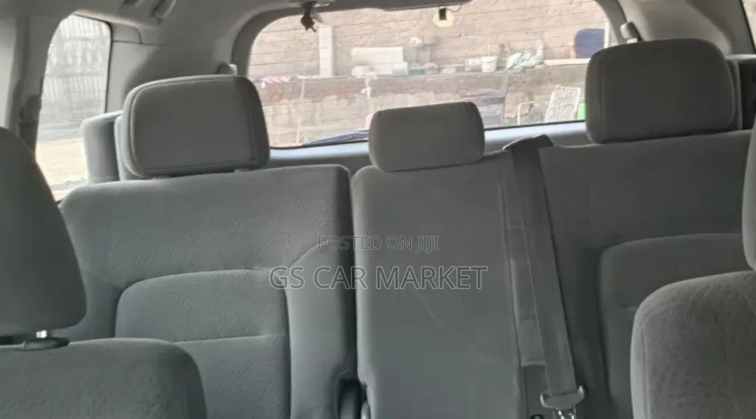 Toyota Land Cruiser 2010 Silver