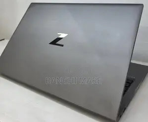 New Laptop HP ZBook Firefly G8 16GB Intel Core i7 SSD 512GB