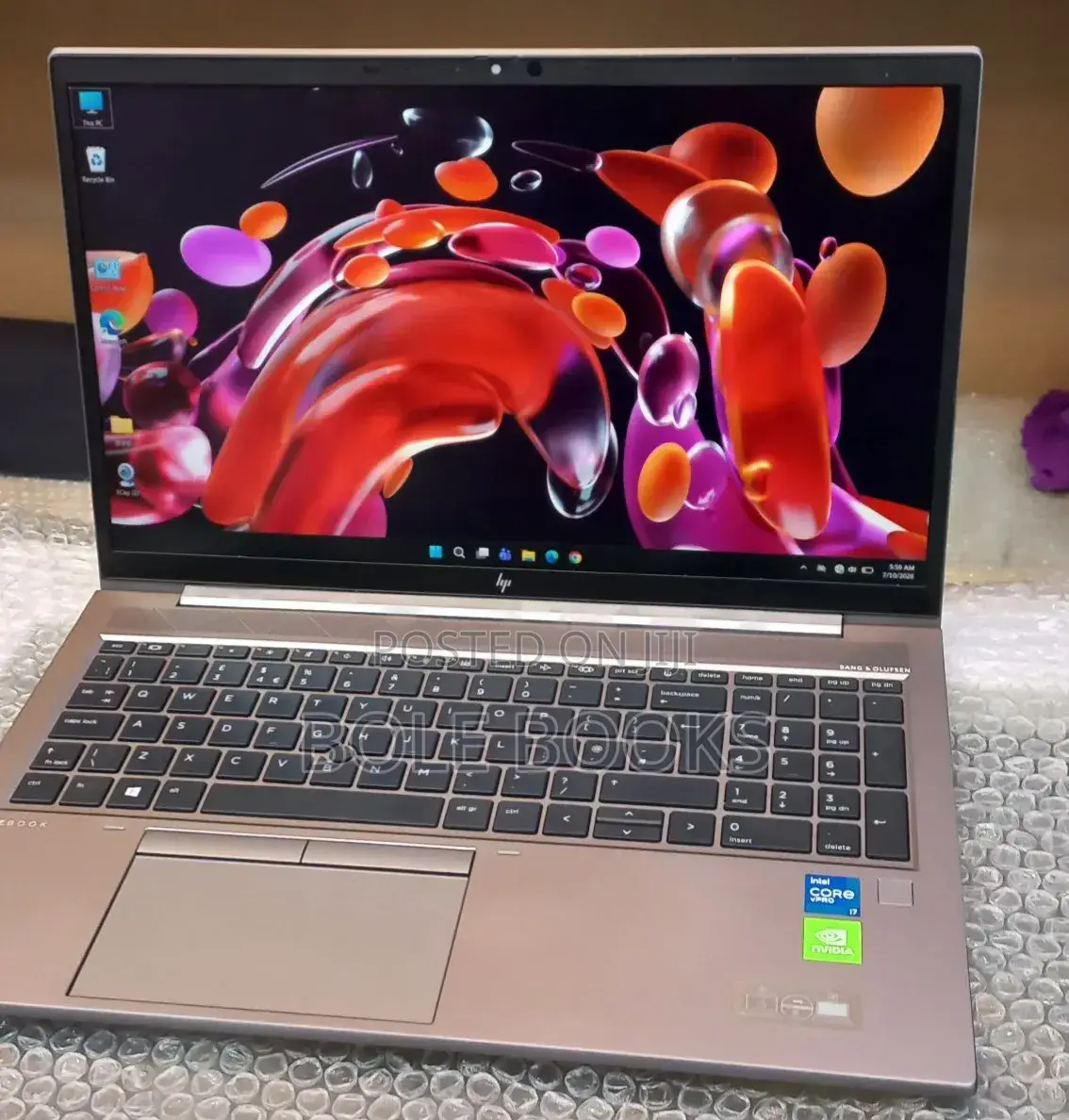New Laptop HP ZBook Firefly G8 16GB Intel Core i9 SSD 512GB