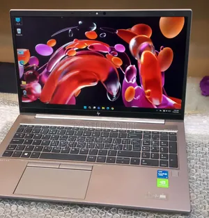 New Laptop HP ZBook Firefly G8 16GB Intel Core i9 SSD 512GB