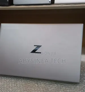 New Laptop HP ZBook Firefly G8 16GB Intel Core i9 SSD 512GB