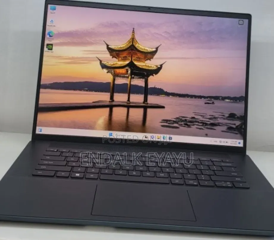 New Laptop Dell Inspiron 15 16GB Intel Core i7 SSD 512GB
