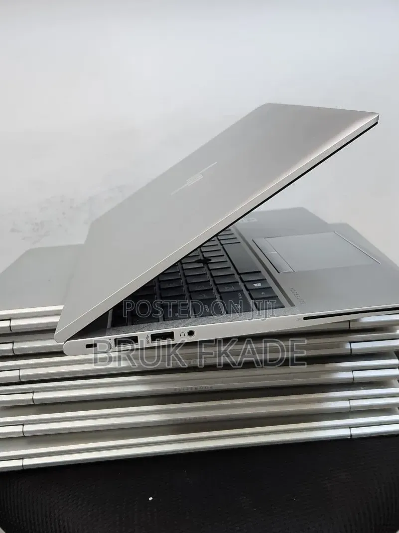 New Laptop HP EliteBook 840 G7 8GB Intel Core i5 SSD 512GB