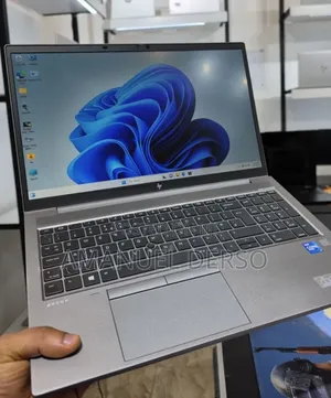 New Laptop HP ZBook Studio G8 16GB Intel Core i7 SSD 512GB