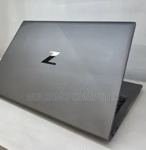New Laptop HP ZBook Firefly G8 16GB Intel Core i7 SSD 512GB