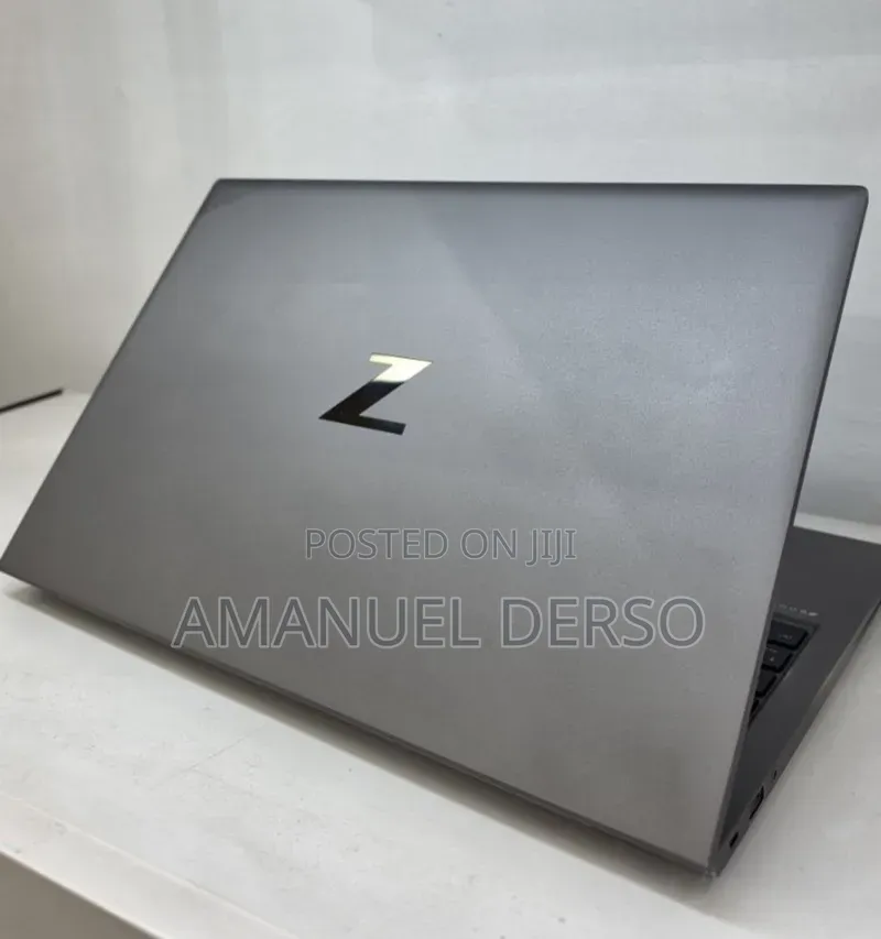 New Laptop HP ZBook Studio G8 16GB Intel Core i7 SSD 512GB
