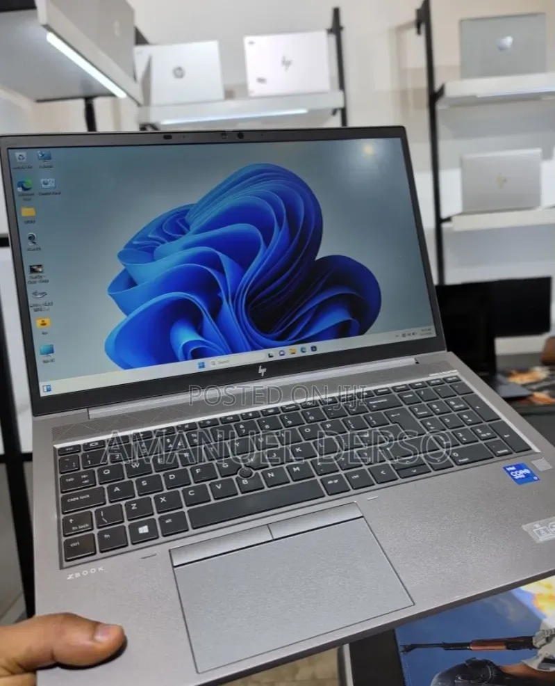 New Laptop Lenovo A7 16GB AMD Ryzen 7 SSD 512GB