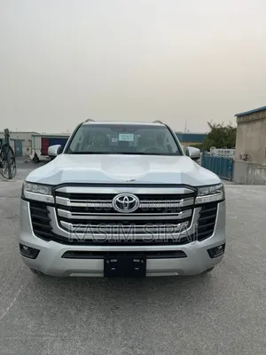 Toyota Land Cruiser 2022 Silver