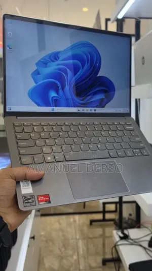 New Laptop Lenovo Legion 5 16GB AMD Ryzen 7 SSD 512GB