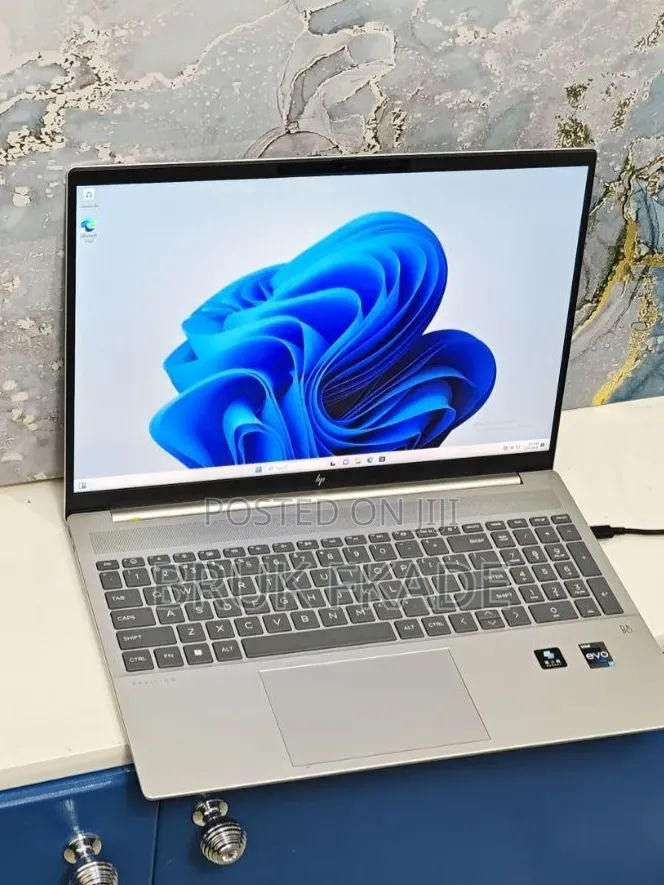 New Laptop HP Pavilion 15 16GB Intel Core i7 SSD 1T