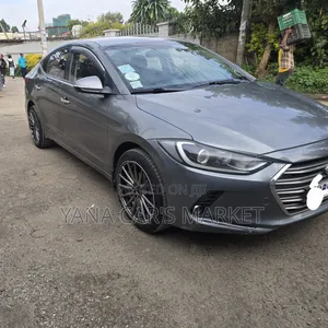 Hyundai Avante 2017 Gray