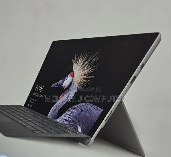 New Laptop Microsoft Surface Pro 5 8GB Intel Core i5 SSD 128GB
