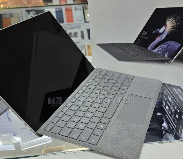 New Laptop Microsoft Surface Pro 5 8GB Intel Core i5 SSD 128GB