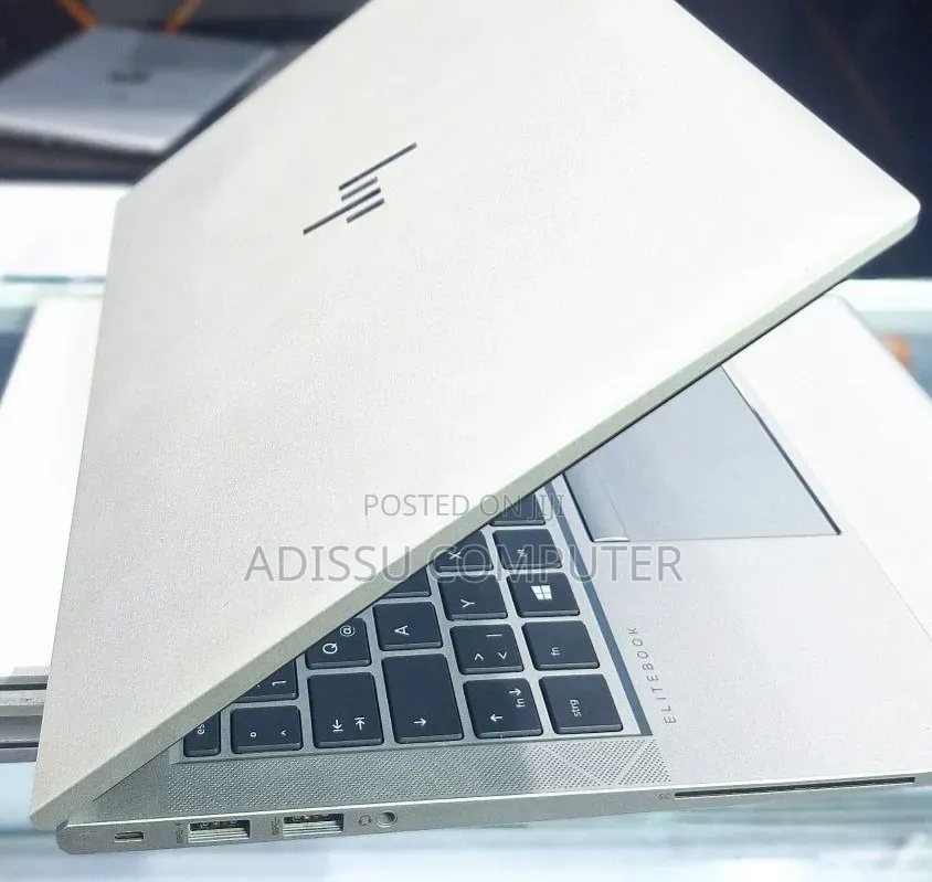 New Laptop HP EliteBook 840 G7 8GB Intel Core i5 SSD 512GB