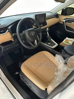 Toyota RAV4 2023 Gray