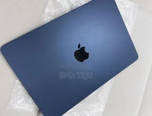 New Laptop Apple MacBook Air 2022 M2 8GB Apple M2 SSD 512GB