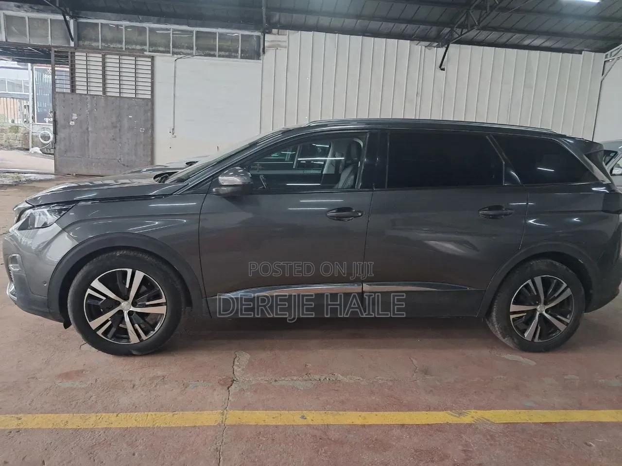 Peugeot 5008 2019 Gray