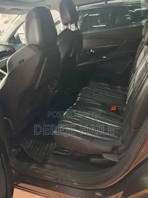 Peugeot 5008 2019 Gray