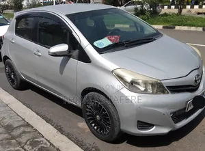 Toyota Yaris 2012 Silver