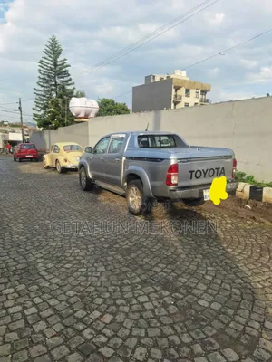 Toyota Hilux 2015 Silver