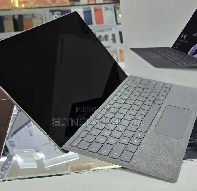 New Laptop Microsoft Surface Pro 8GB Intel Core i5 SSD 128GB
