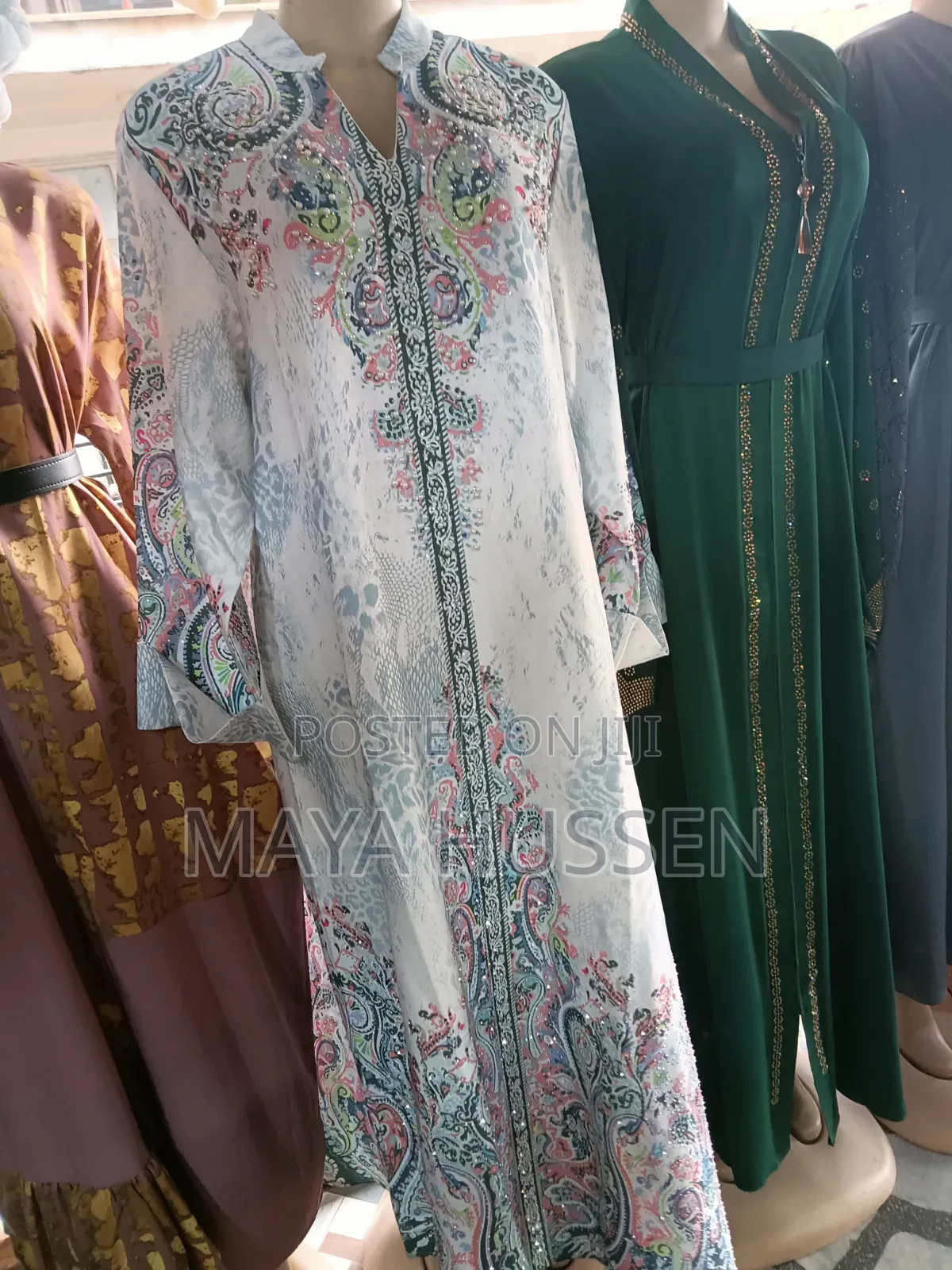 Elegant Paisley Printed Kaftan Emerald Green Embellished Abaya