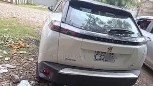 Peugeot 2008 2022 White