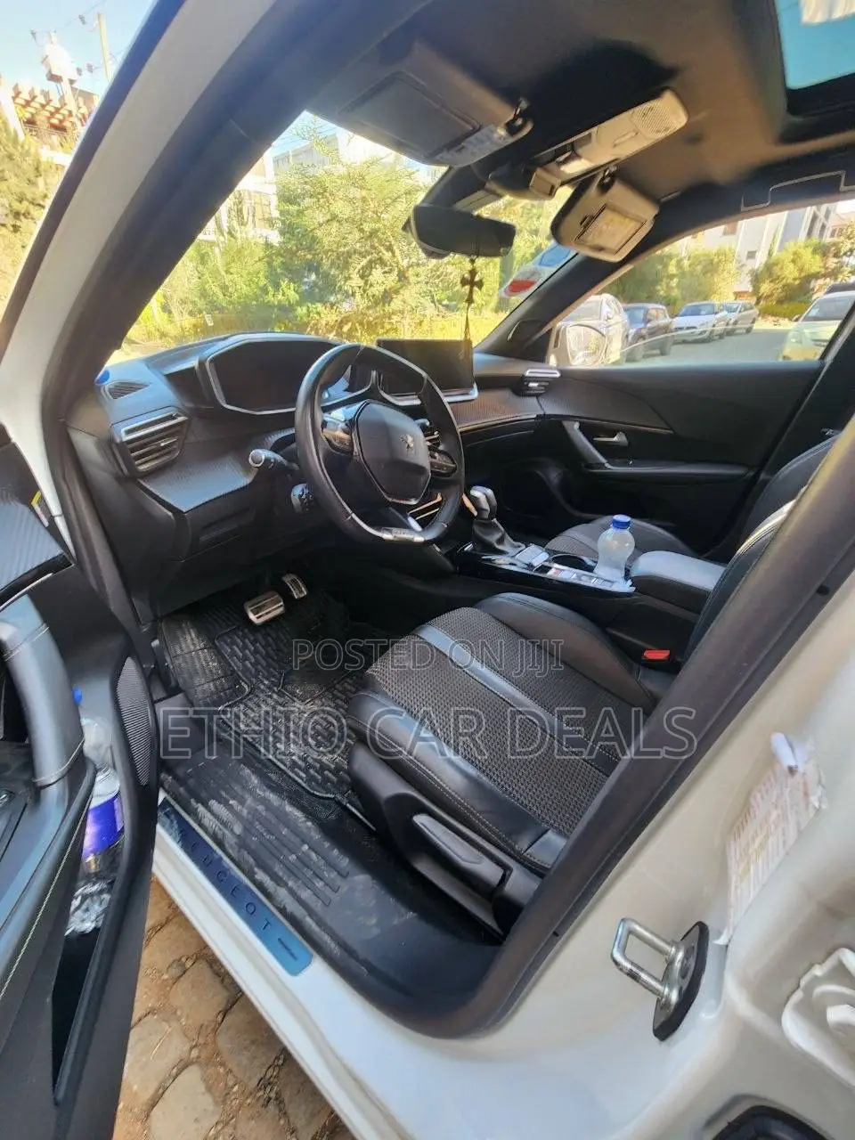 Peugeot 2008 2022 White