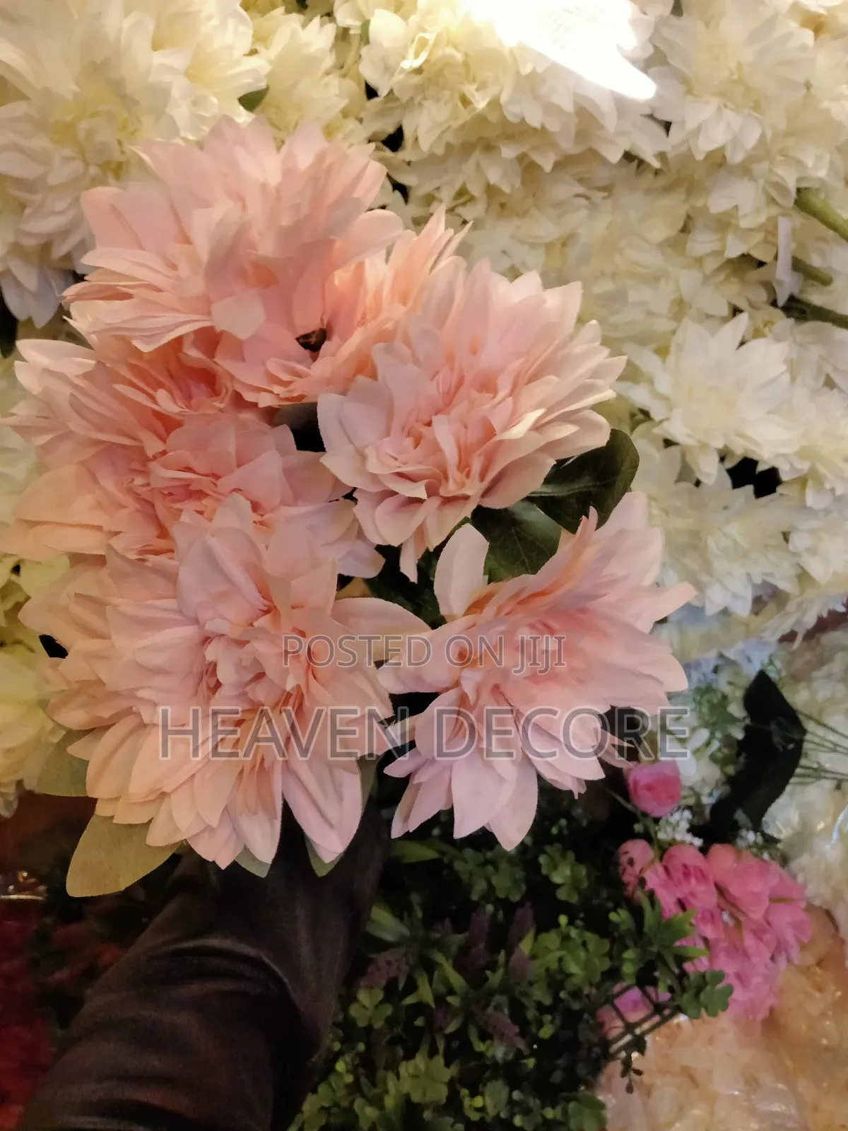 Artificial Flowers (አበባዎች)