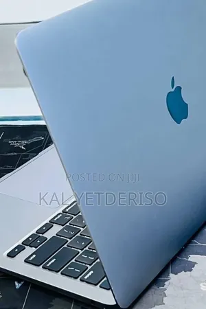 New Laptop Apple MacBook Air 2020 M1 16GB Apple M1 SSD 256GB