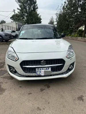 Suzuki Swift 2022 White